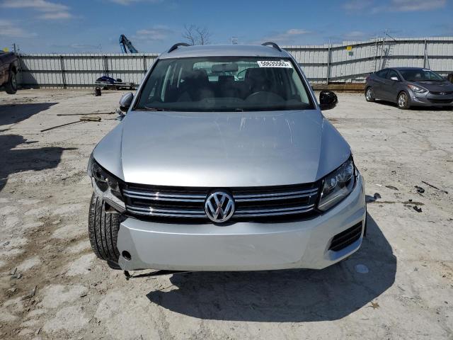  VOLKSWAGEN TIGUAN 2017 Srebrny