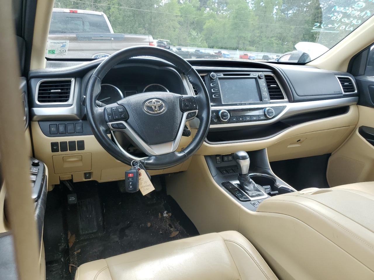 5tdkzrfh5js273353 5TDKZRFH5JS273353 2018 Toyota Highlander Se