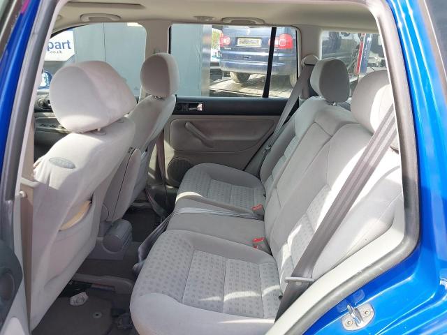 2001 VOLKSWAGEN GOLF SE AU