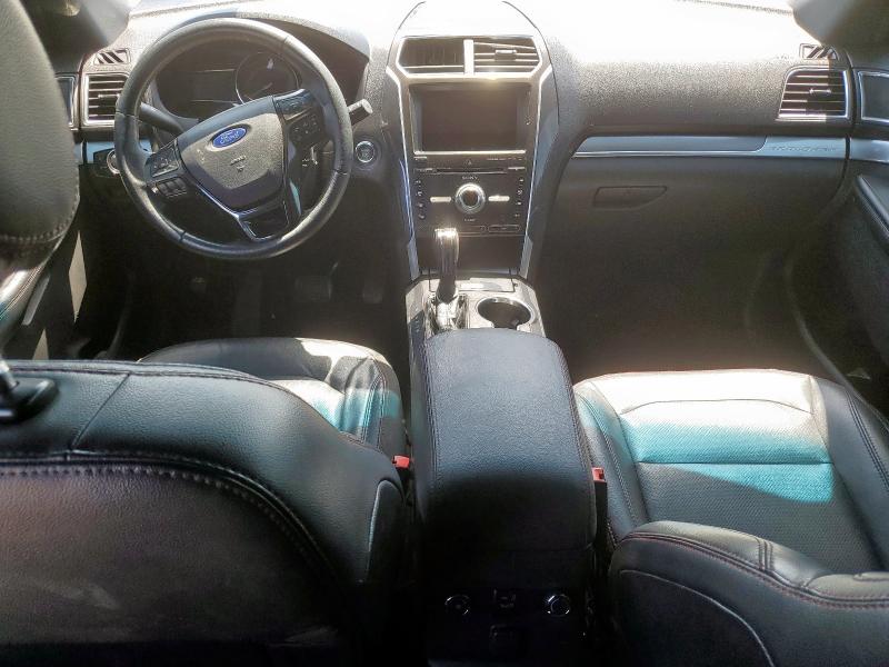 Parquets FORD EXPLORER 2017 Silver