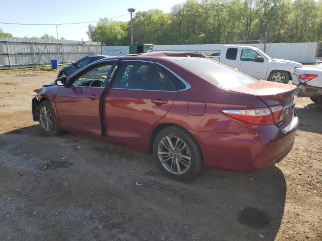 Sedans TOYOTA CAMRY 2017 Czerwony