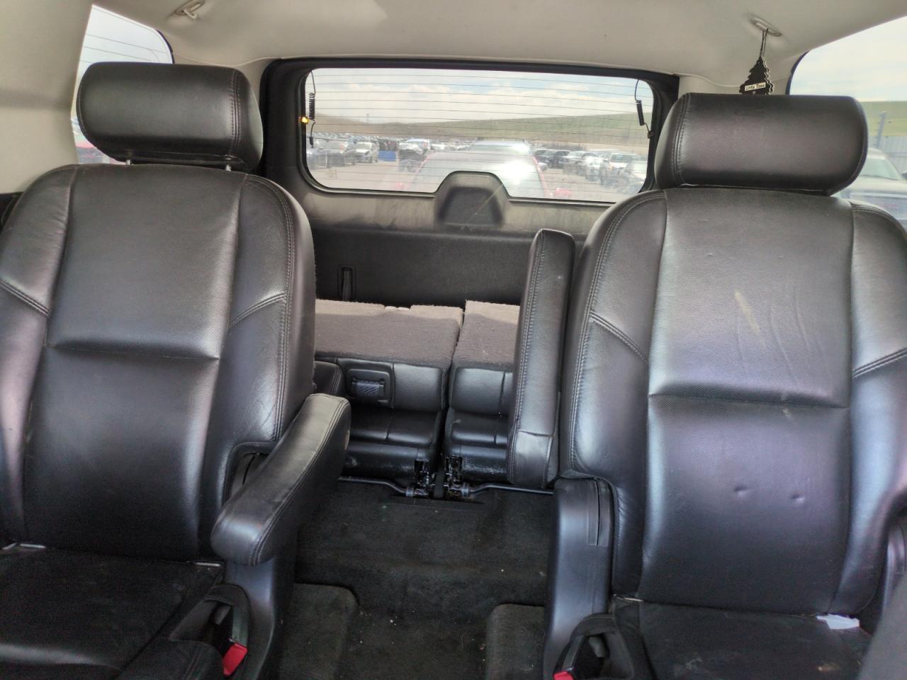 2007 Cadillac Escalade Luxury VIN: 1GYFK63807R364928 Lot: 53213115