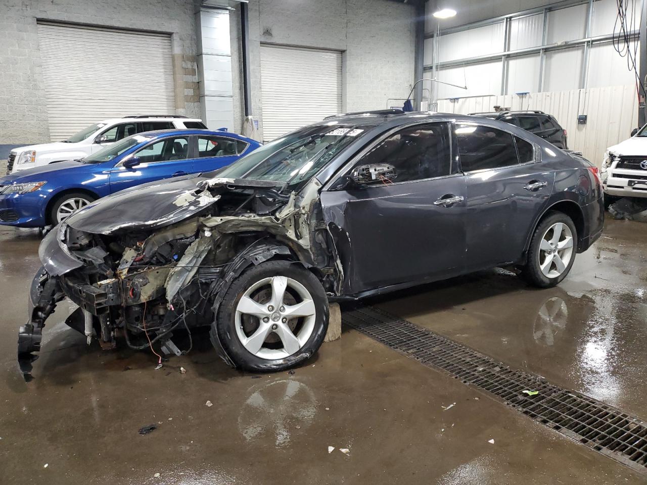 2010 Nissan Maxima S for Sale in Ham Lake, MN - Front End