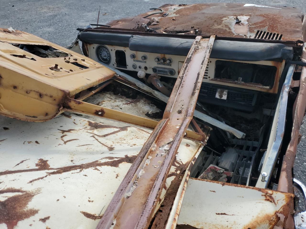 1974 Ford Bronco VIN: U15GLT71142 Lot: 52448935