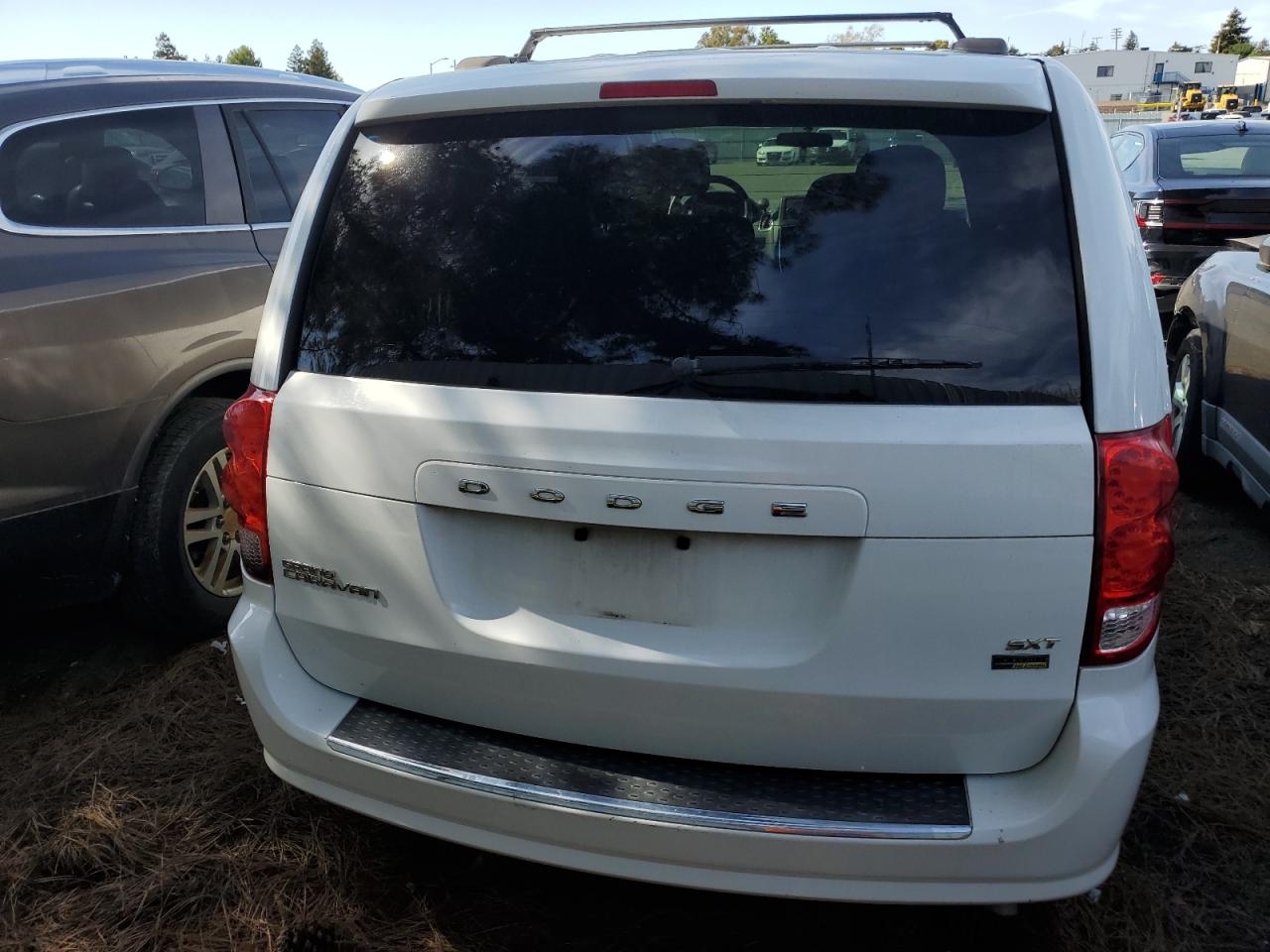 2014 Dodge Caravan - Image 6