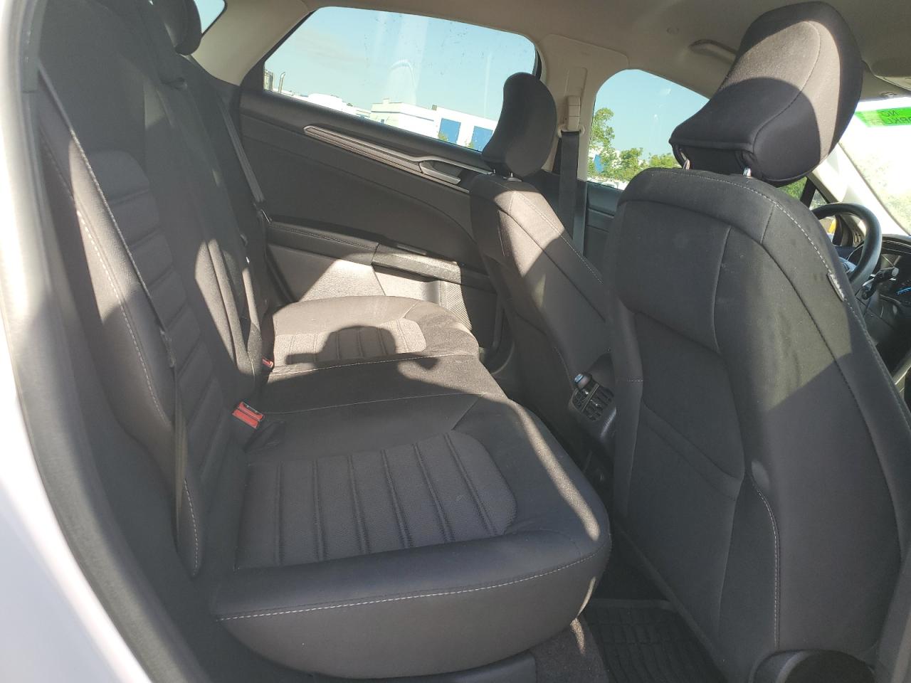 2019 Ford Fusion Se VIN: 3FA6P0LU5KR119305 Lot: 54041605