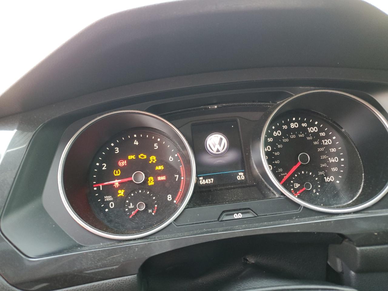 3vv3b7ax3jm071222 3VV3B7AX3JM071222 2018 Volkswagen Tiguan Se