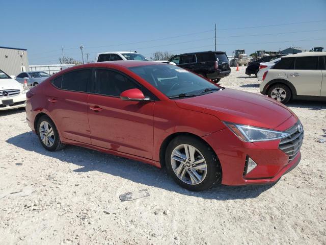 HYUNDAI ELANTRA 2019 Красный