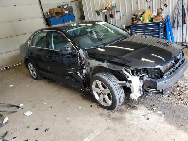  VOLKSWAGEN PASSAT 2013 Czarny