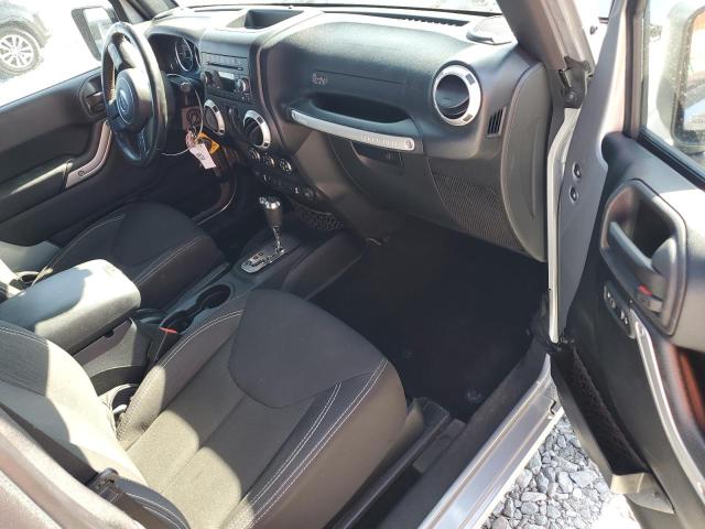  JEEP WRANGLER 2015 Srebrny