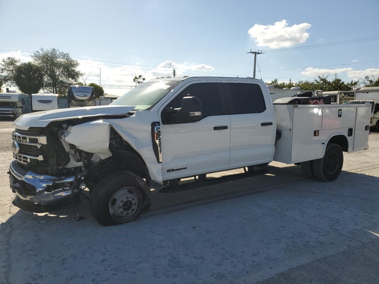 2024 Ford F350 Super Duty white null diesel 1FD8W3HT7REC37386 photo #1