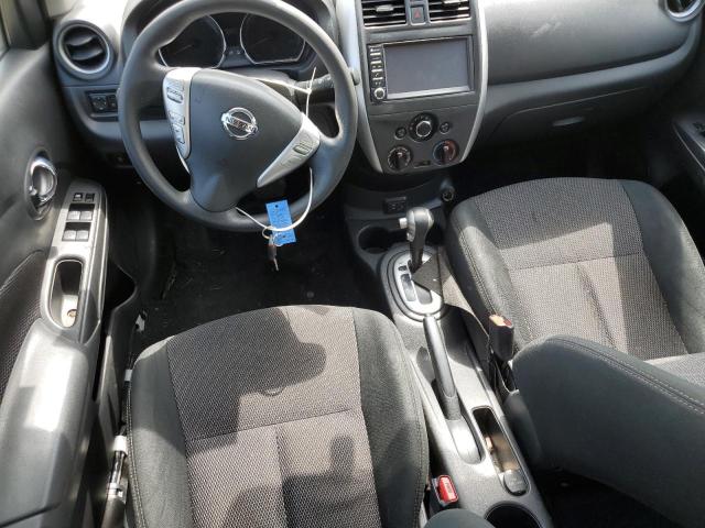  NISSAN VERSA 2019 Серебристый