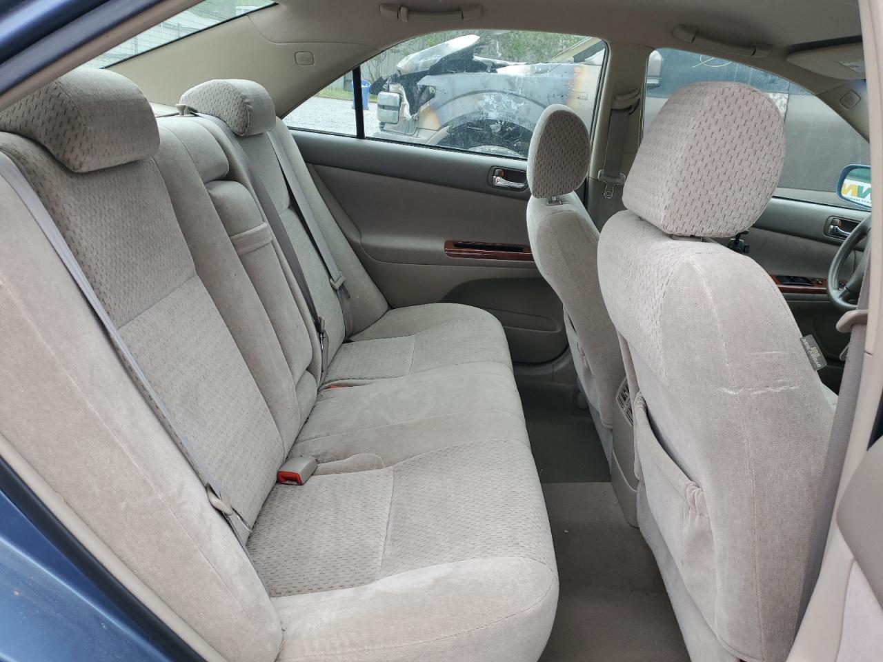 2004 Toyota Camry Le VIN: 4T1BE30K94U924346 Lot: 52570255