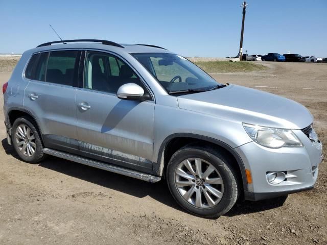 2010 VOLKSWAGEN TIGUAN SE