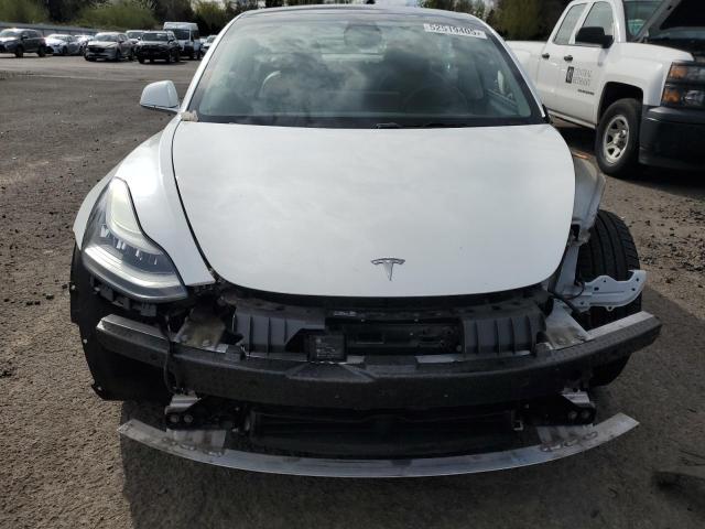  TESLA MODEL 3 2019 Белы