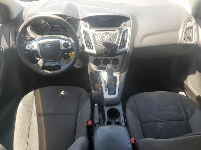 Sedans FORD FOCUS 2014 Red