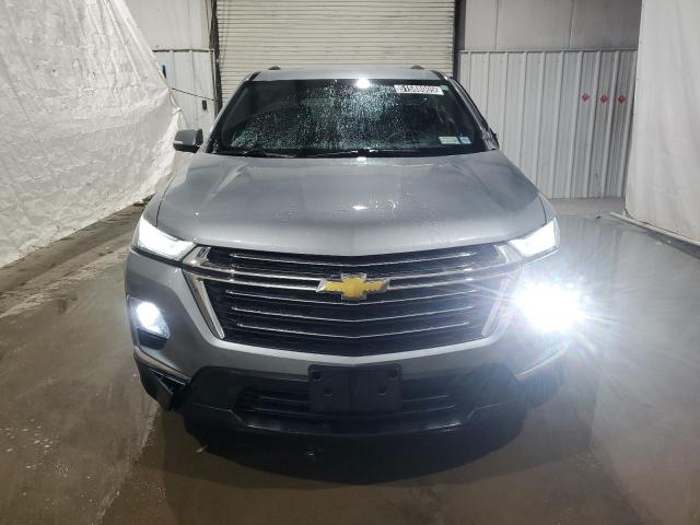  CHEVROLET TRAVERSE 2023 Srebrny