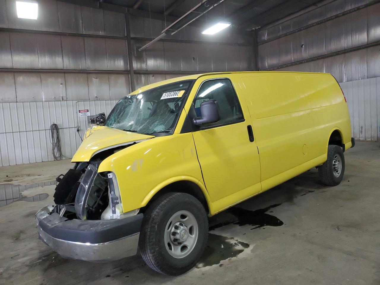 2016 Chevrolet Express G3500 for Sale in Des Moines, IA - Front End
