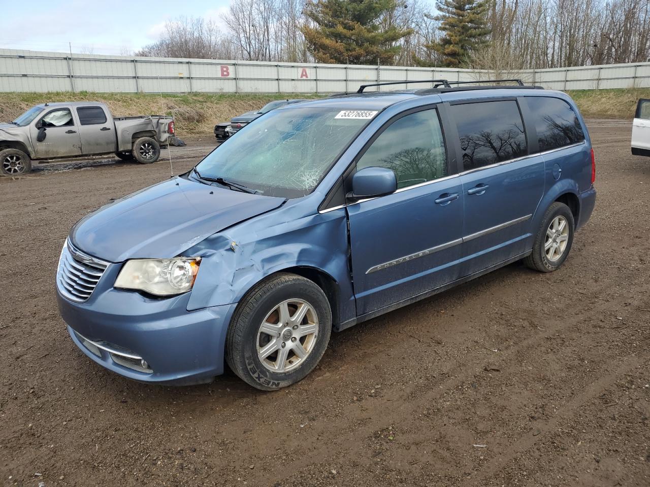 2012 Chrysler Town & Country Touring на продаже в Davison, MI - Front End