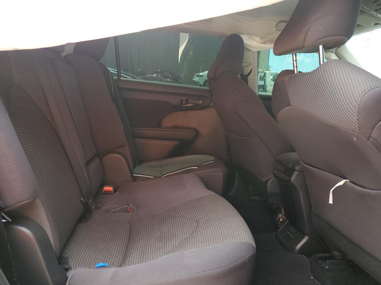 2022 Toyota Highlander L VIN: 5TDZZRAH0NS551913 Lot: 51853275