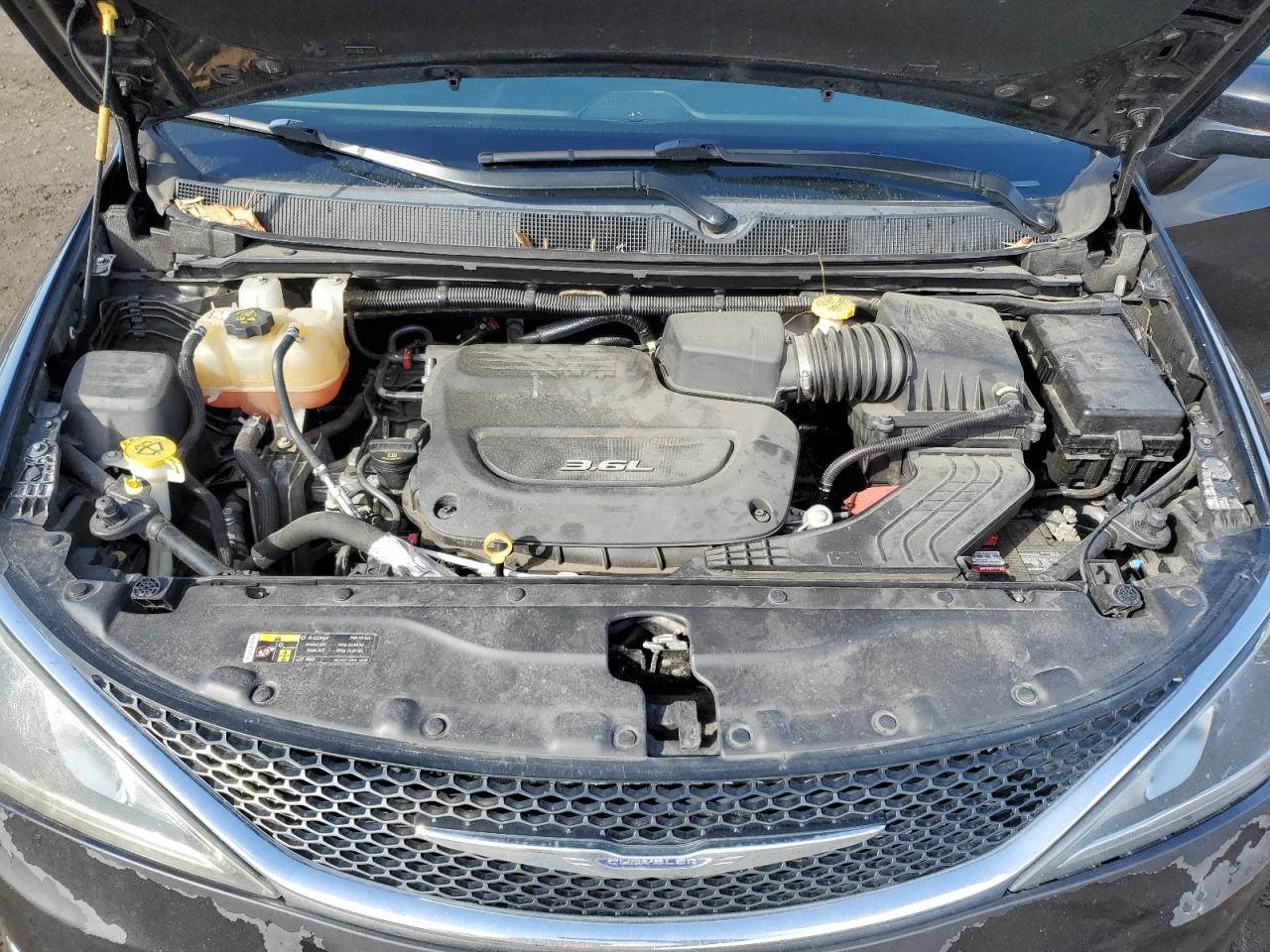 2017 Chrysler Pacifica Touring L VIN: 2C4RC1BG6HR576689 Lot: 51306455