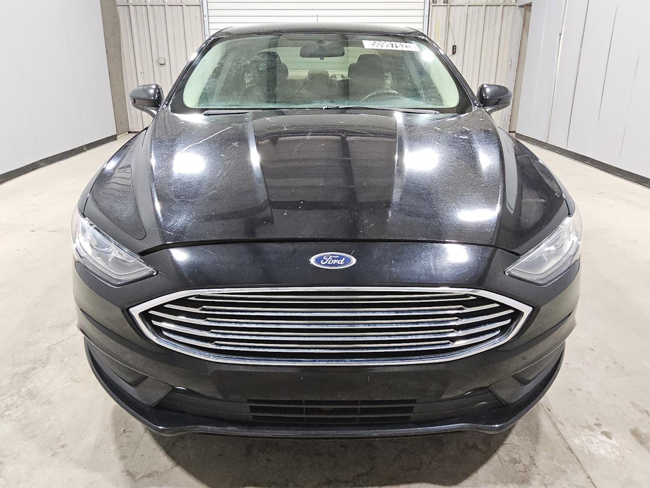 2017 Ford Fusion Se for Sale in Orlando, FL - Minor Dent/Scratches