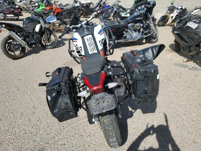 2024 APRILIA TUAREG 660