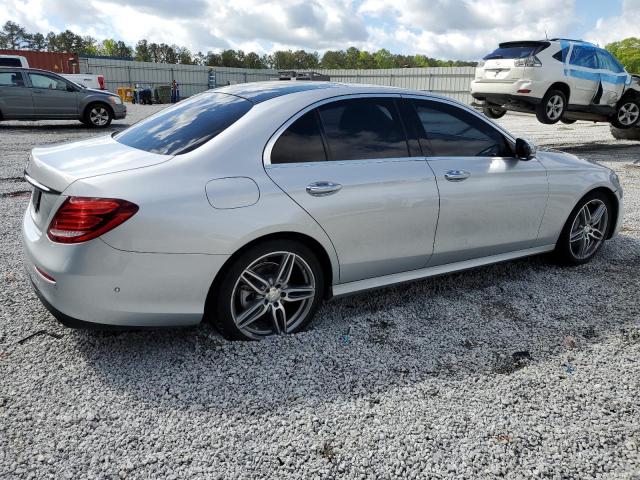 Sedans MERCEDES-BENZ E-CLASS 2017 Srebrny