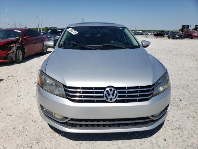  VOLKSWAGEN PASSAT 2012 Сріблястий
