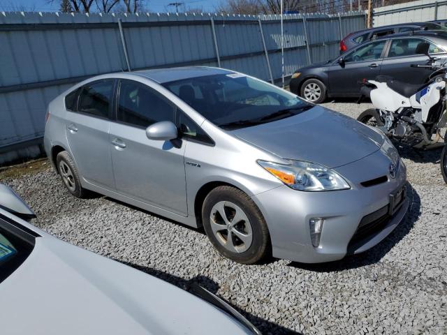  TOYOTA PRIUS 2014 Серебристый