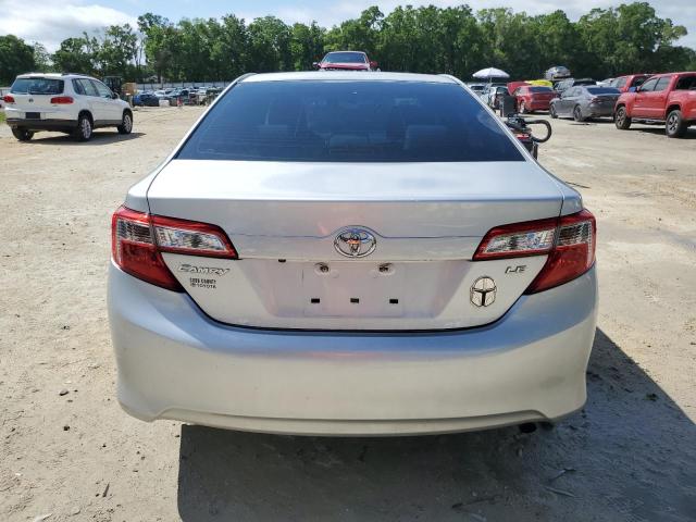  TOYOTA CAMRY 2014 Srebrny
