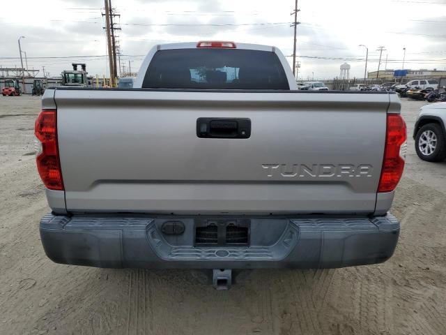 Pickups TOYOTA TUNDRA 2014 Srebrny