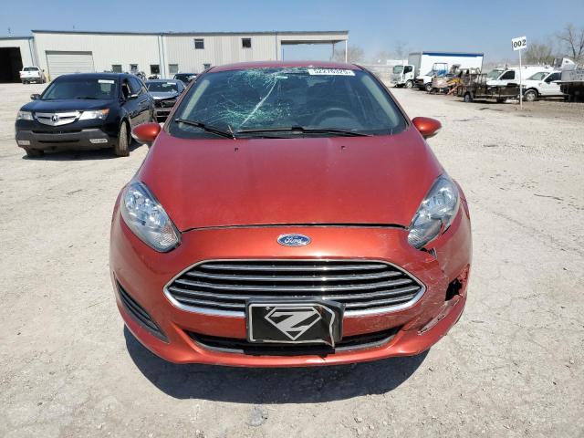  FORD FIESTA 2018 Красный