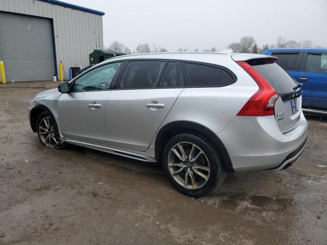  VOLVO V60 2017 Серебристый