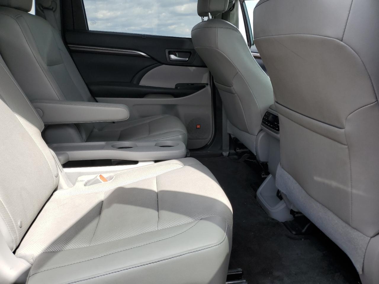 2014 Toyota Highlander Limited VIN: 5TDDKRFH5ES049924 Lot: 55322645