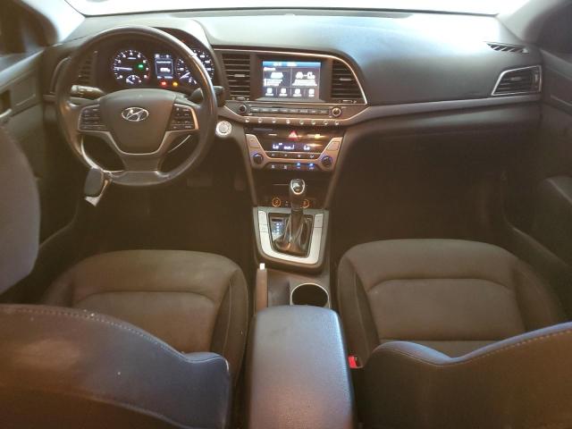  HYUNDAI ELANTRA 2018 Srebrny
