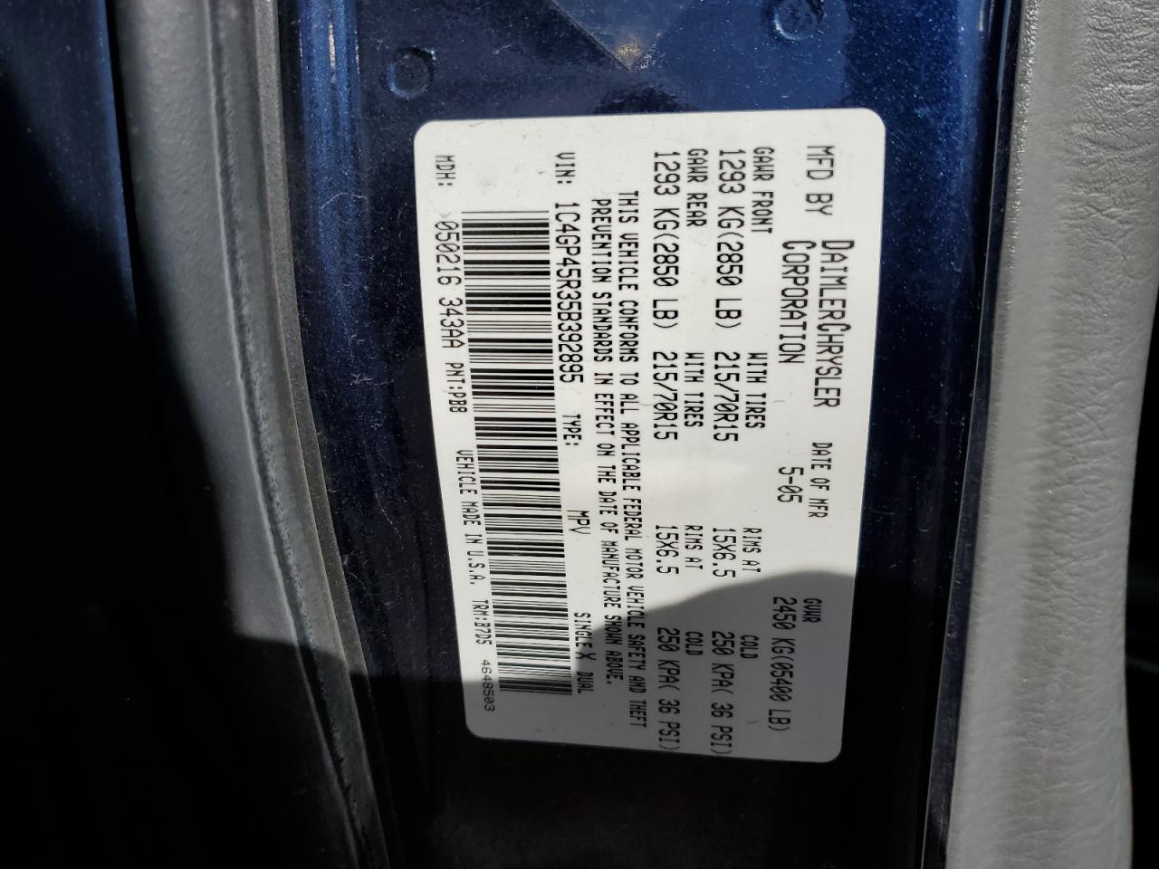 2005 Chrysler Town & Country VIN: 1C4GP45R35B392895 Lot: 53744625