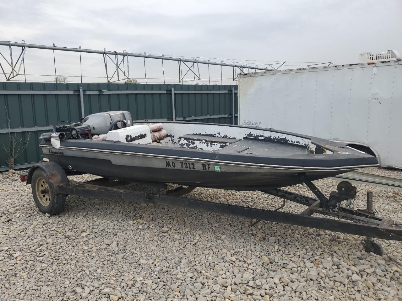 1979 Champion Boat for Sale in Sikeston, MO - All Over