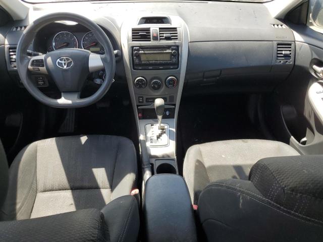 Седаны TOYOTA COROLLA 2012 Серебристый