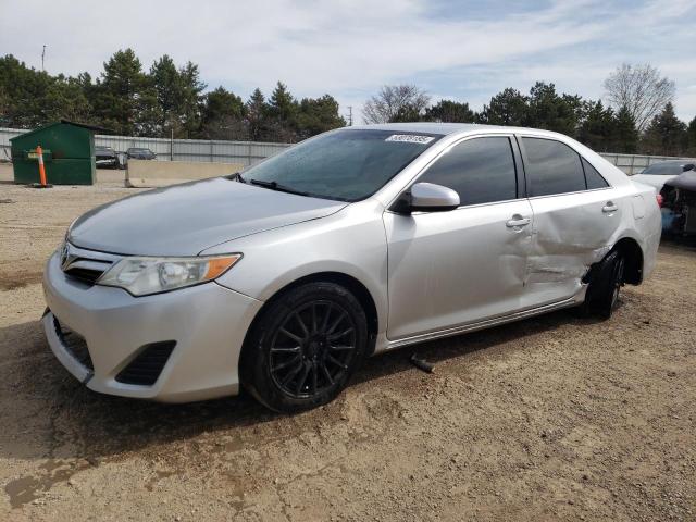  TOYOTA CAMRY 2012 Серебристый