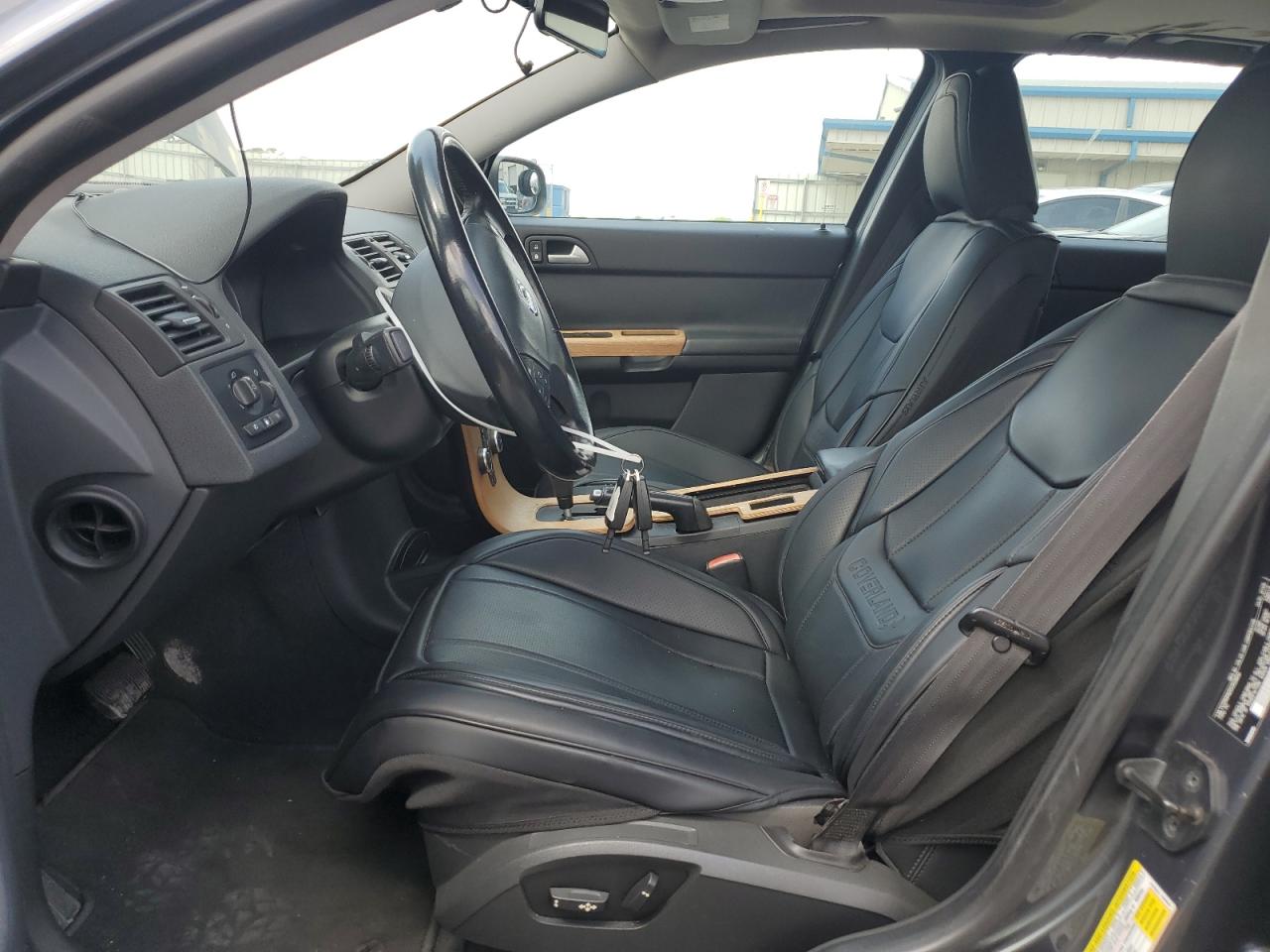 2010 Volvo V50 2.4I VIN: YV1390MW5A2528800 Lot: 53481295