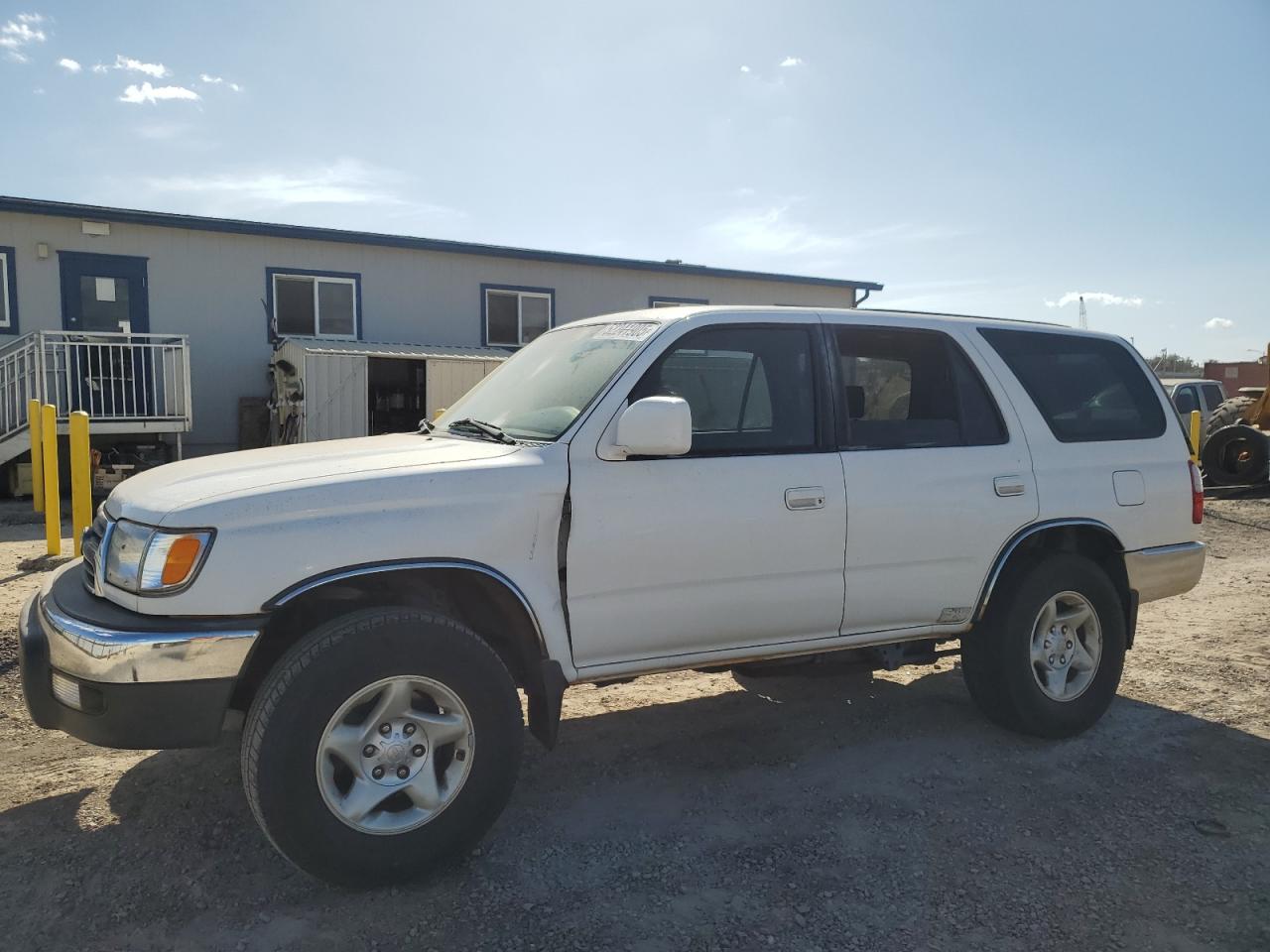 2000 Toyota 4Runner Sr5 for Sale in Kapolei, HI - Rear End