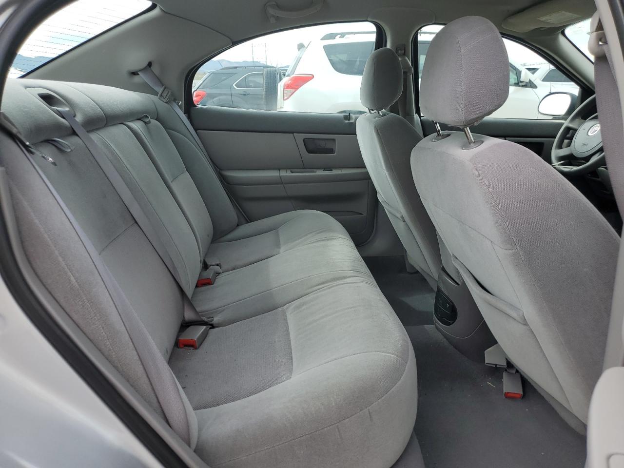 2005 Mercury Sable Gs VIN: 1MEFM50U15A624274 Lot: 52996815