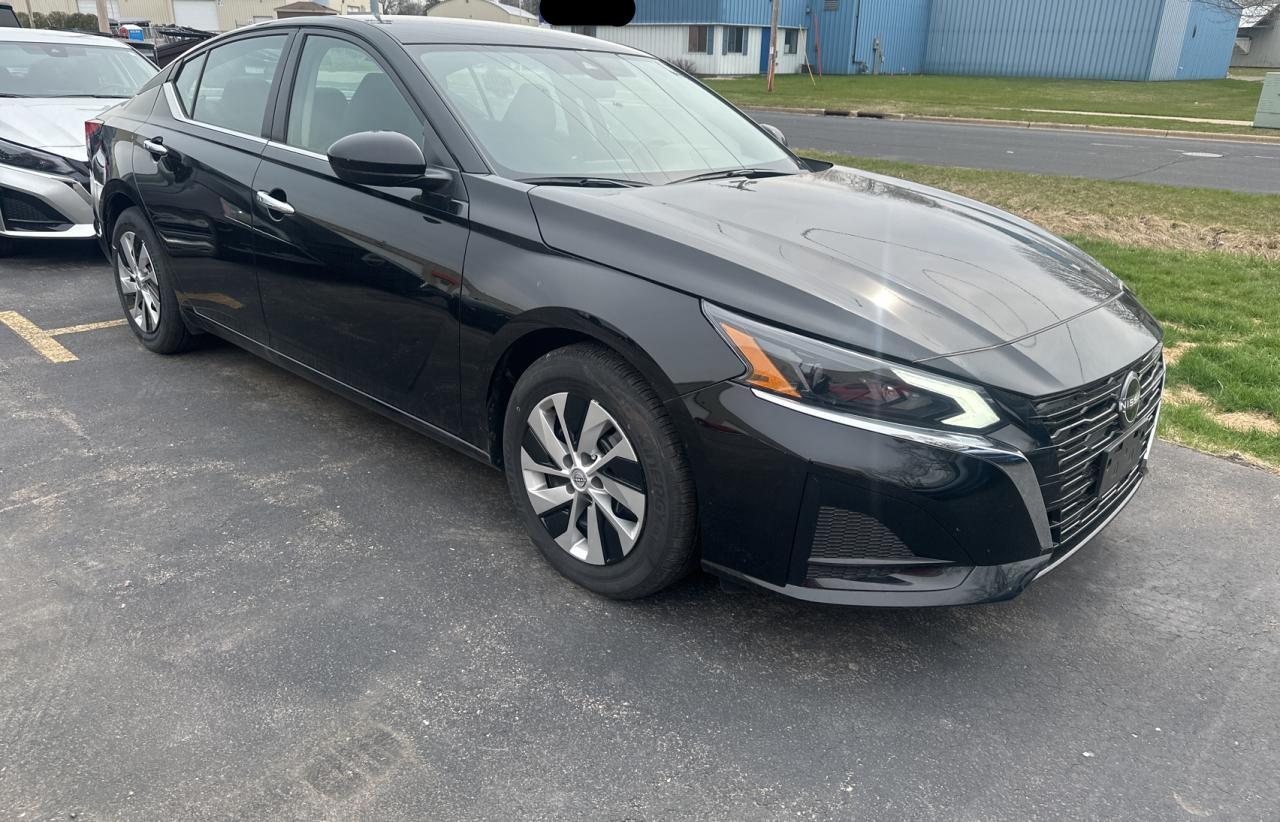2023 Nissan Altima S for Sale in Mcfarland, WI - Damage History