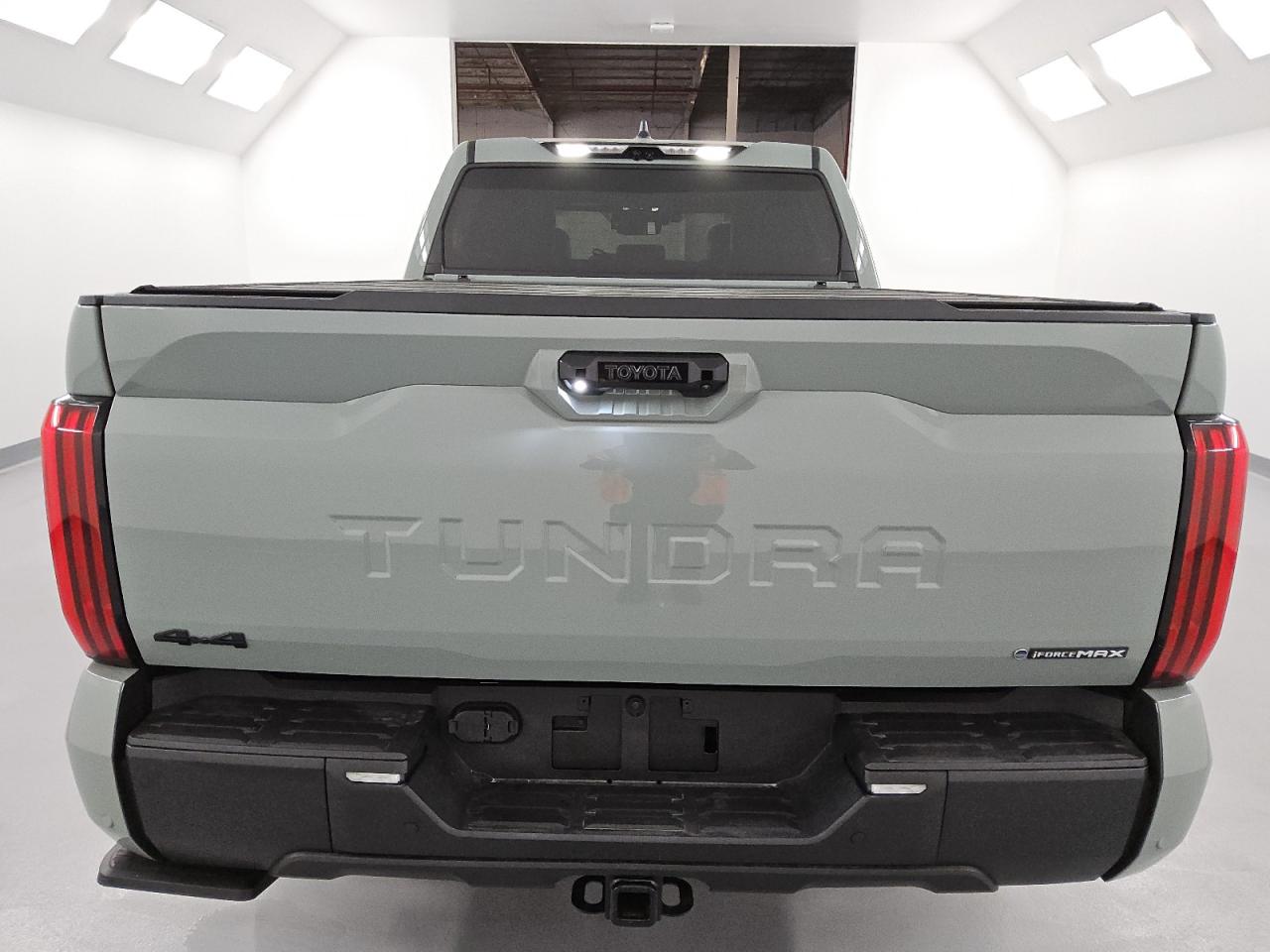 2025 Toyota Tundra Crewmax Platinum VIN: 5TFWC5EC2SX009004 Lot: 51640155