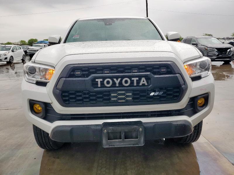  TOYOTA TACOMA 2022 Biały