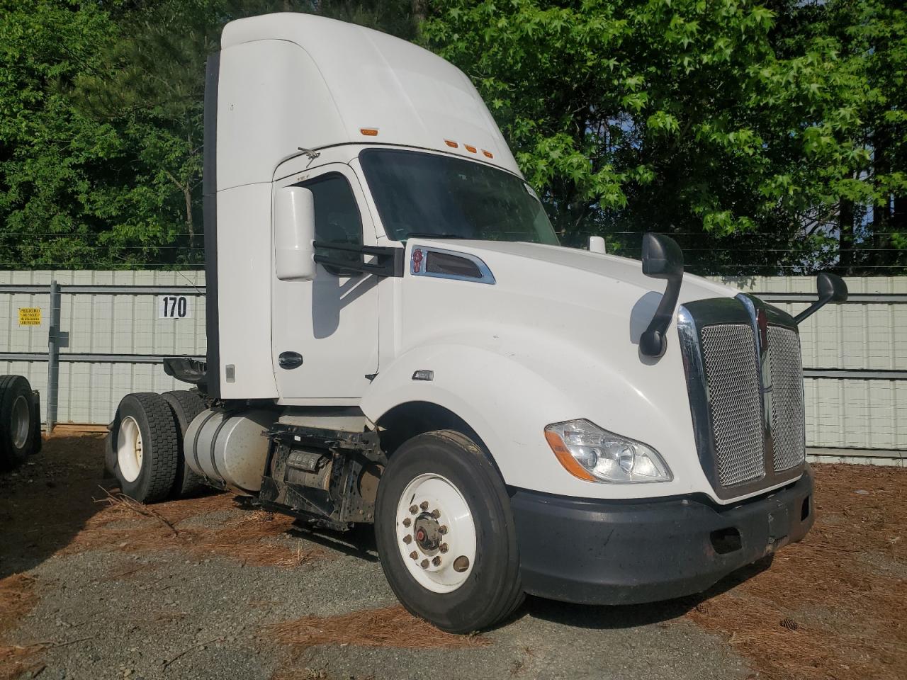 2016 Kenworth T680 Semi Truck for Sale in Shreveport, LA - Mechanical