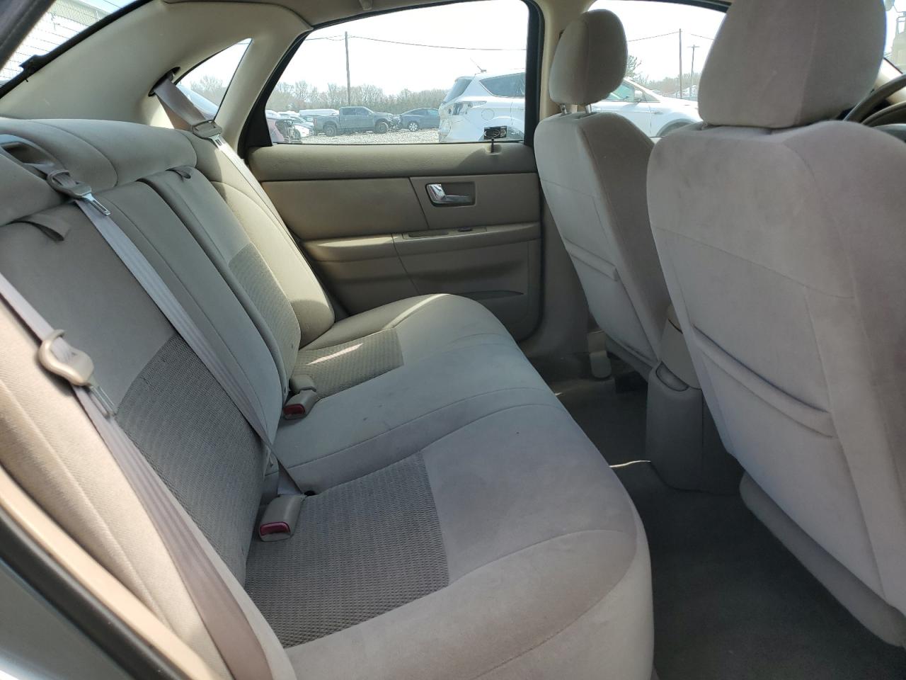 2003 Ford Taurus Se VIN: 1FAFP53293A184262 Lot: 52519225