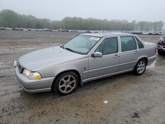 1999 Volvo S70 