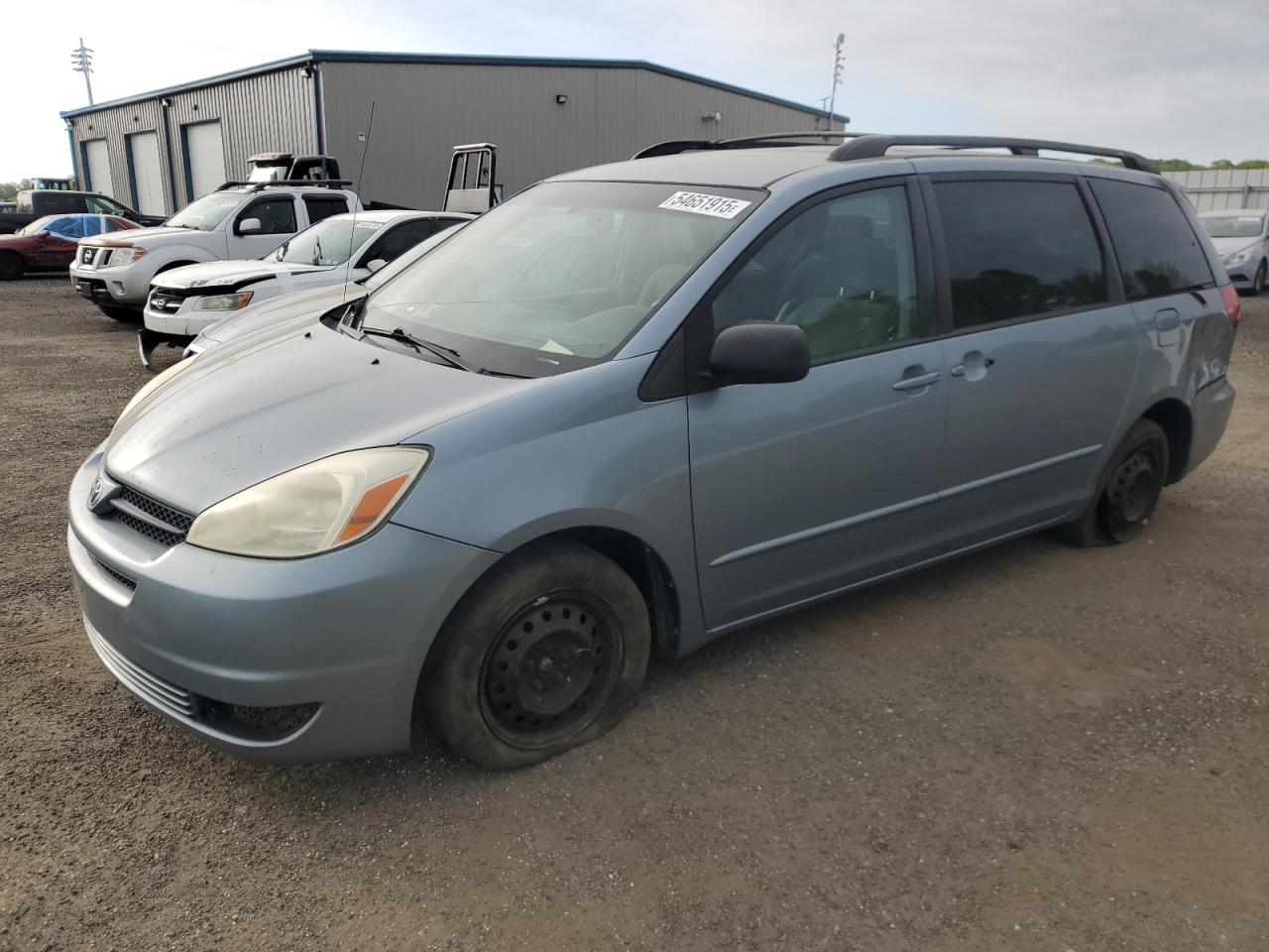 2004 Toyota Sienna Ce for Sale in Waldorf, MD - Rear End